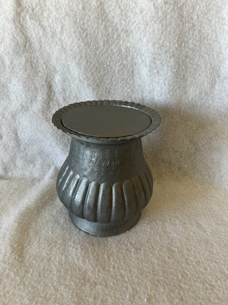 METAL VASE CONTAINER, STAMPED PATTERN