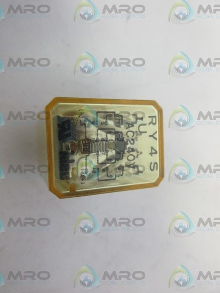 IDEC RY4S-U 240VAC UNMP