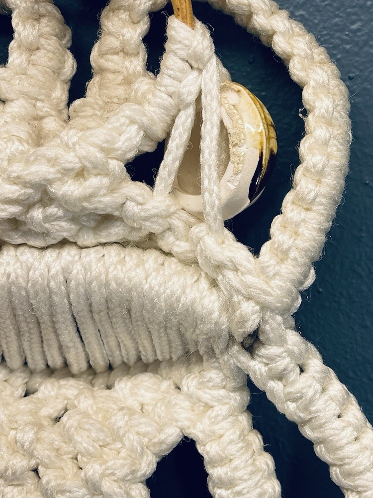 Frog Macrame Hanging Towel Holder White Ceramic Eyes Bamboo Handle Ring Toad 20”