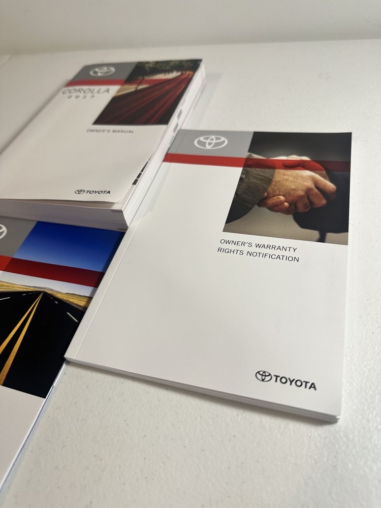 2017 Toyota Corolla Owner's Manual Set