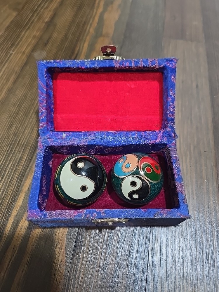 Vintage Chinese BAODING BALLS - yin yang