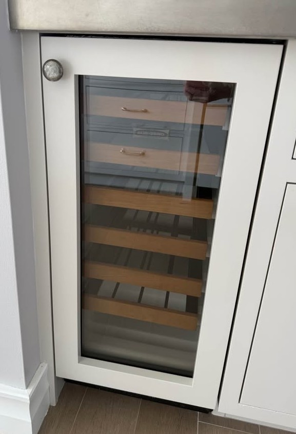 Sub-Zero 15” Panel Ready Wine Cooler  315W/O/RH