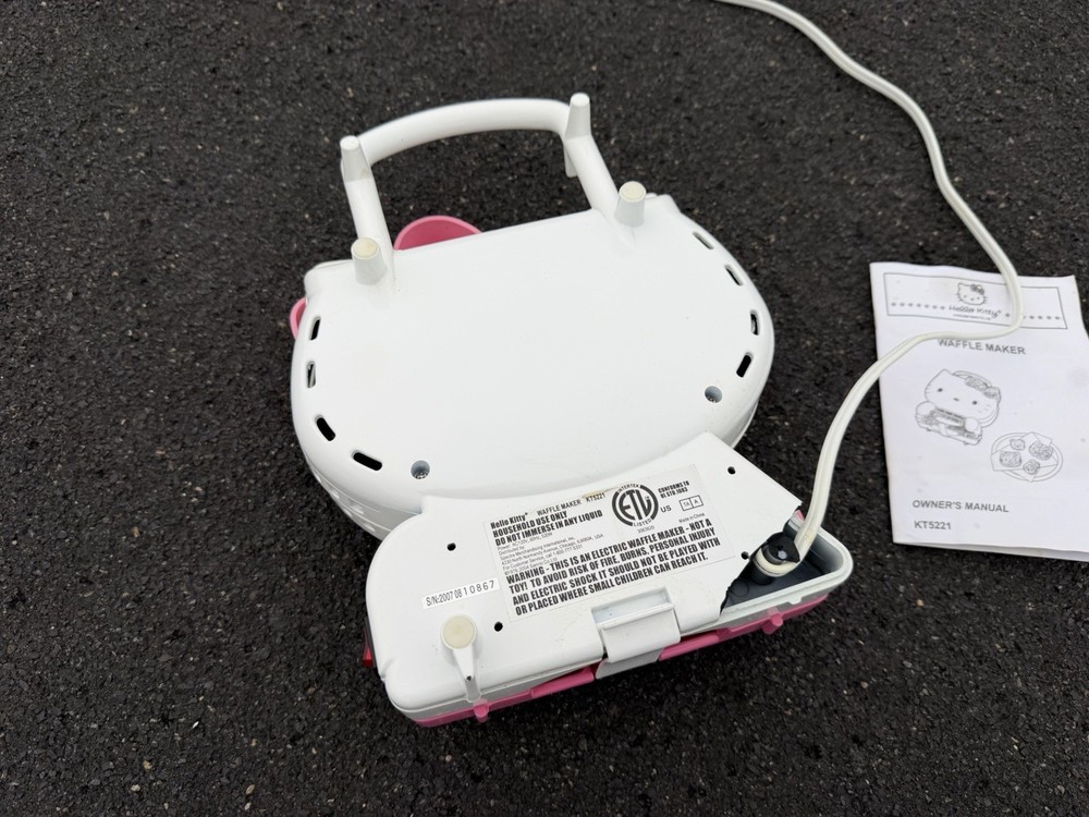 Hello Kitty Waffle Maker KT5221 Sanrio 2004 Tested Works