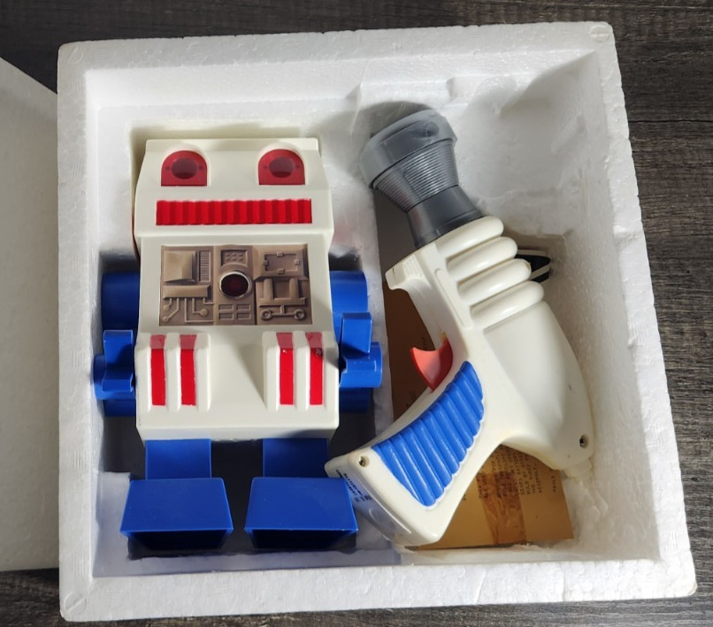 Sears Targetron Electronic Target Game Vanity Fair Robot 1978 w/box Untested