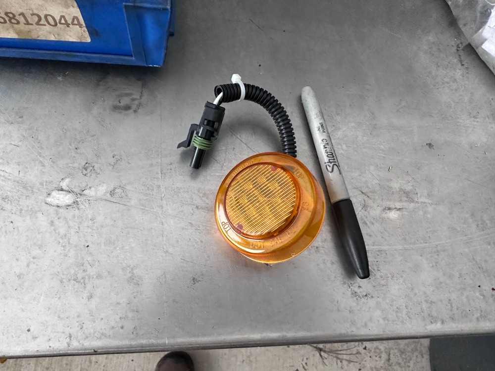 Dialight 17001AB807 Amber Replacement Light