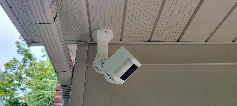 Ring Spotlight Camera Plus Multi-Use Mount Ceiling, Wall, under Eaves