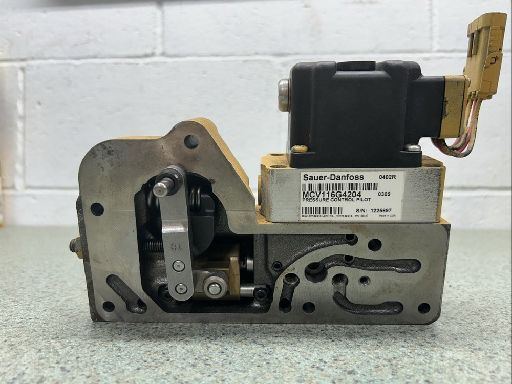KVEBB1804 Danfoss Series 90 electronic displacement controller