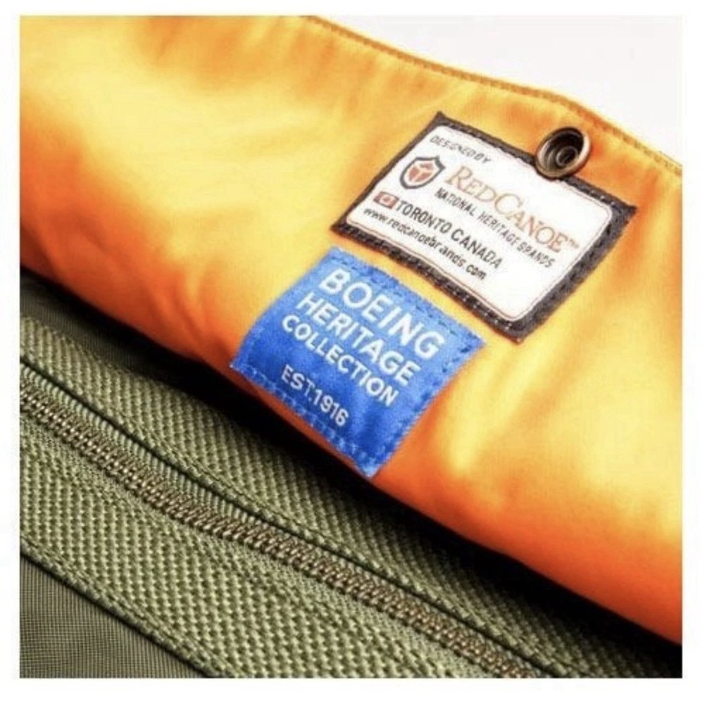 Red Canoe Boeing Stow Bag EUC