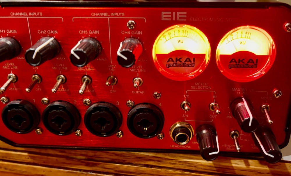 AKAI Professional EIE Pro Electromusic Interface Expander A102