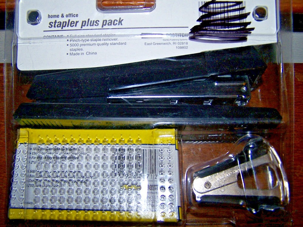 STANLEY BOSTITCH STAPLER PLUS PACK w/Staples & Remover - B660 - BLACK - NIP!