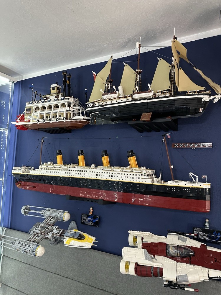 Lego Icons Titanic Wall Mount