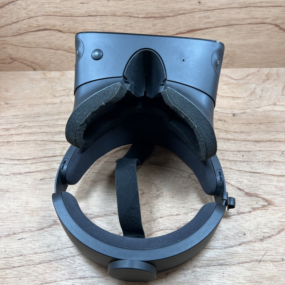 Oculus Rift S PC Powered VR Gaming Headset ONLY