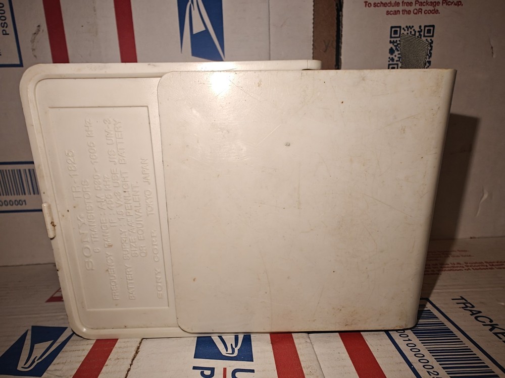 Vintage Sony TR-1825 Solid State Cube Radio White Tested And Working
