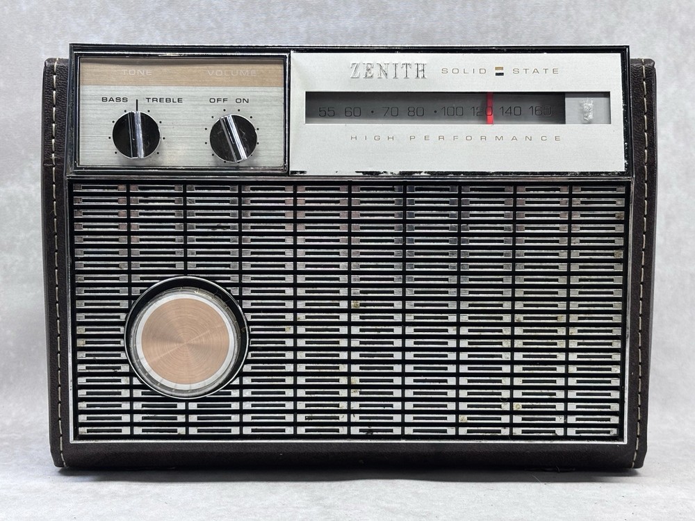 Zenith Royal 73 Solid State Transistor Radio AM Vintage High Performance