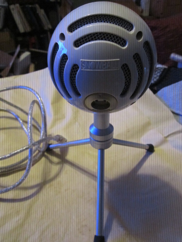 Logitech Blue Snowball Ice USB Microphone w/ Cable White Plug & Play
