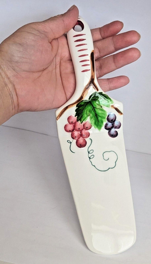Ceramic Wedding Pie Cake Server Vintage with Grapes Motiff READ
