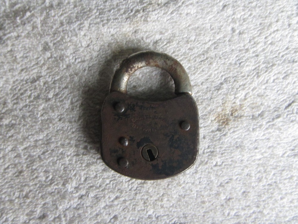 vintage Bruin eagle lock co padlock (No Key