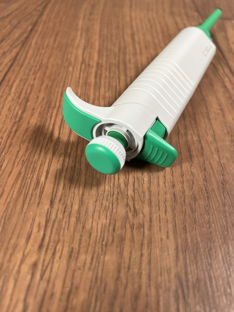 BioRad Adjustable Volume Micropipetor, 20-200 μl