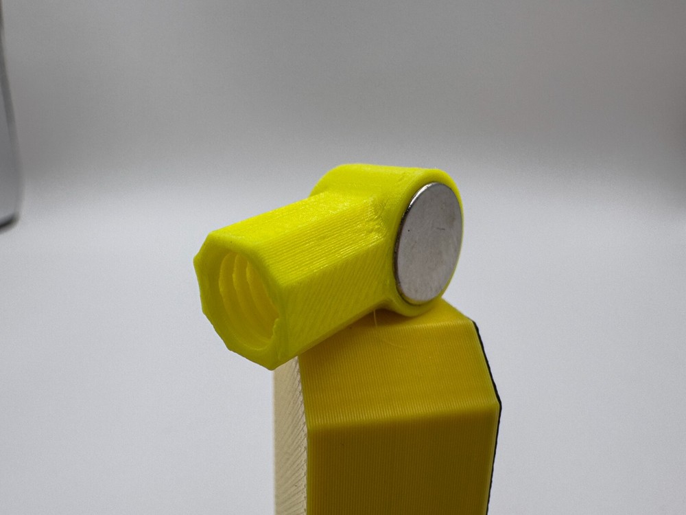 magnetic mesh pencil holder