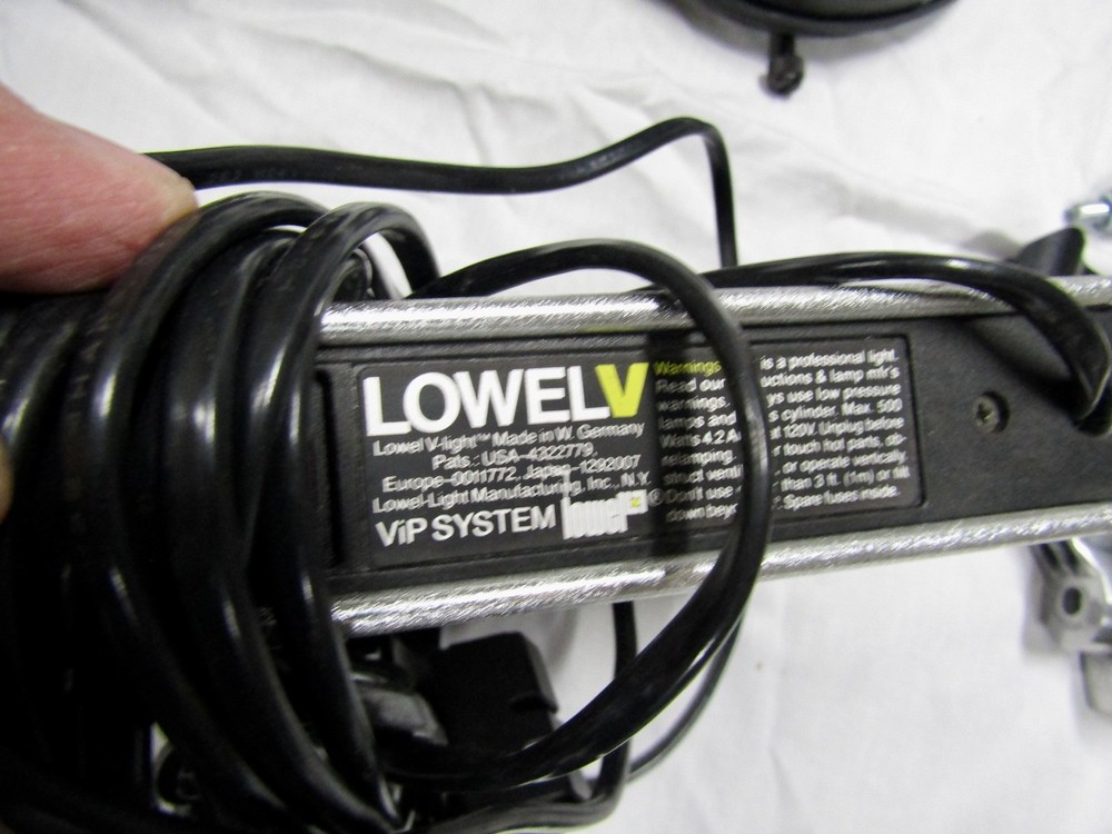 Lowel Omni Light, V-Light, Ring Light & Tripods Studio/Video Lighting Kit