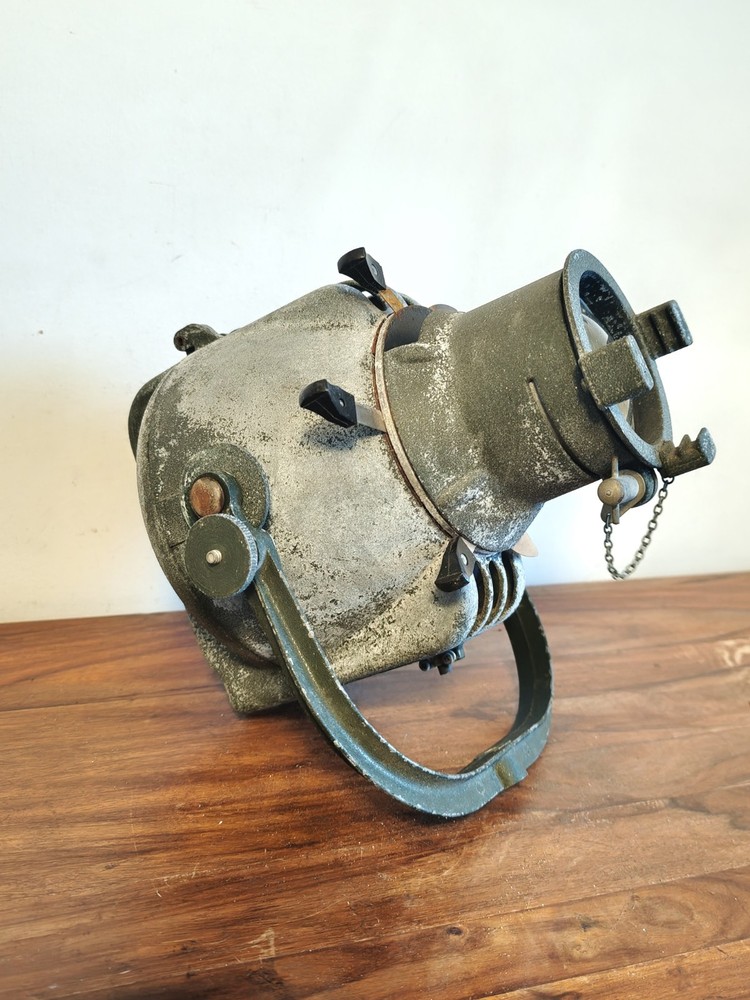 Strand Patt 23 Theatre Light  (B)