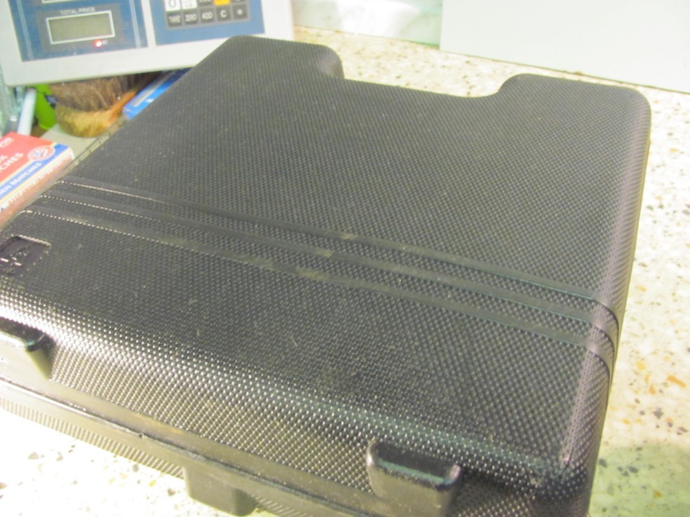 SOLID BRAND DRILL - NO BATTERY - W/ CASE AND BITS