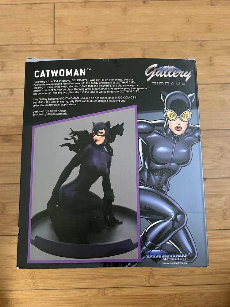 Cat Woman DC Diamond Select Diorama (Open Box)
