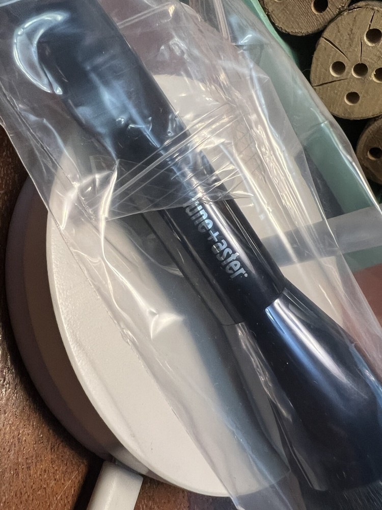 Lune+Aster Powder Duo Brush Boxed With Plastic Shield