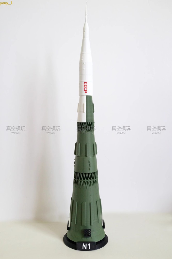 1/400 CCCP Lunar Launch Program N1 Heavy Carrier Rocket Static Finished Model