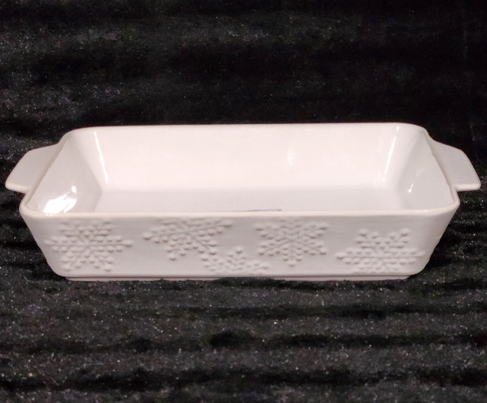 The Bakehouse White Embossed Snowflake Baker Stoneware 13x10 Rectangular Embosse