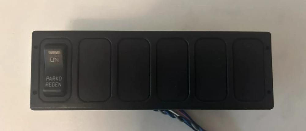 33289 International SWITCH PANEL Dash Panel - OEM - FAST SHIPPIN