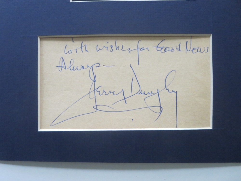 Will Smith - "Independence Day" and Newscaster Jerry Dunphy autograph as Himself