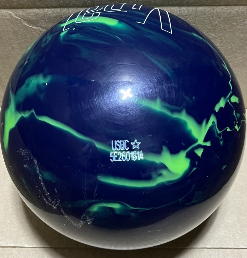 Hammer Viral Solid 15 lb Bowling ball New with Original Box