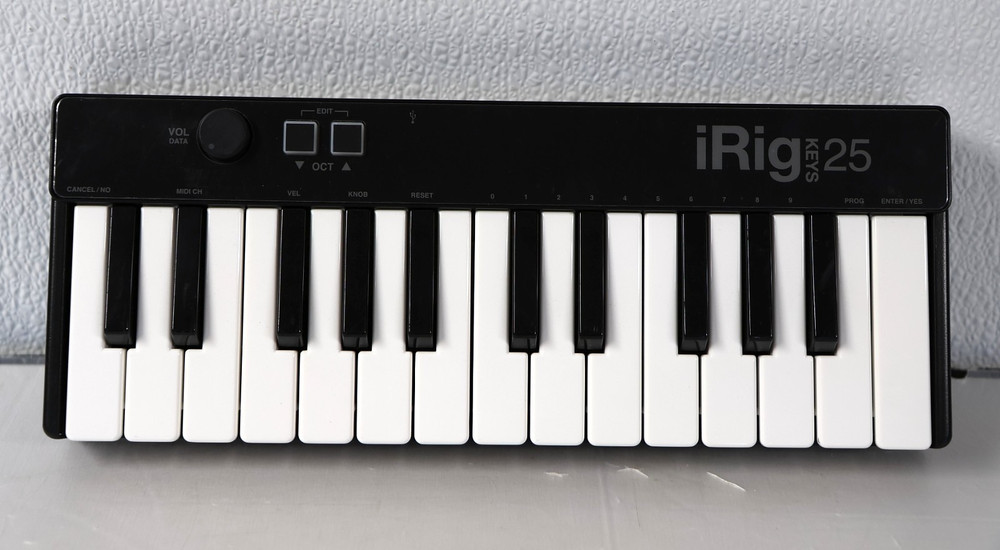 IK Multimedia iRig Keys 25 USB - Untested