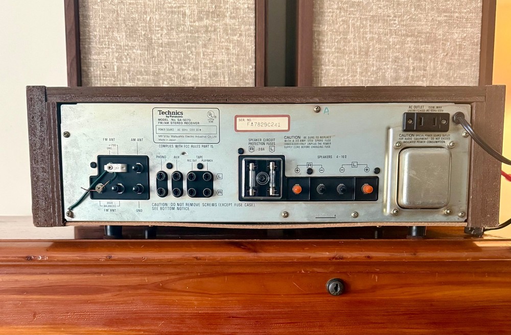 KLH Model Twenty & Technics SA-5070 Receiver : True Vintage Classics