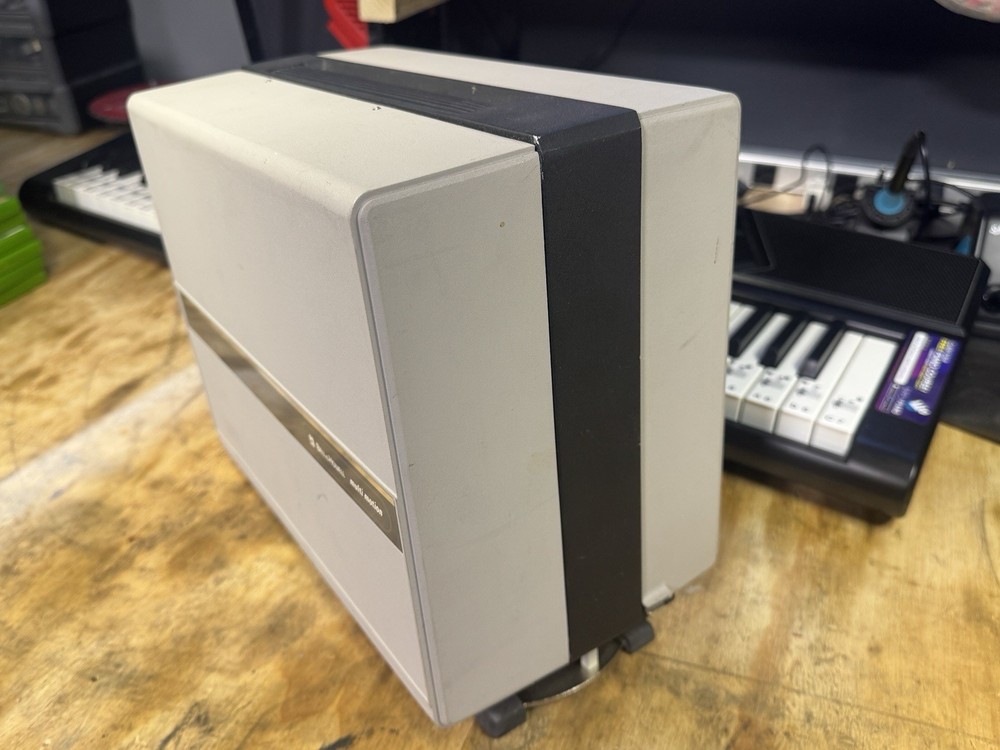 Bell And Howell 1638c Projector