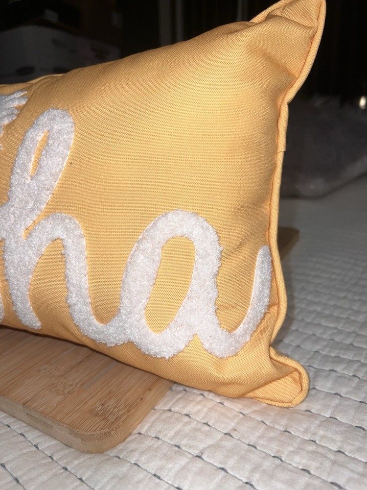 ALOHA GOLDEN PILLOW