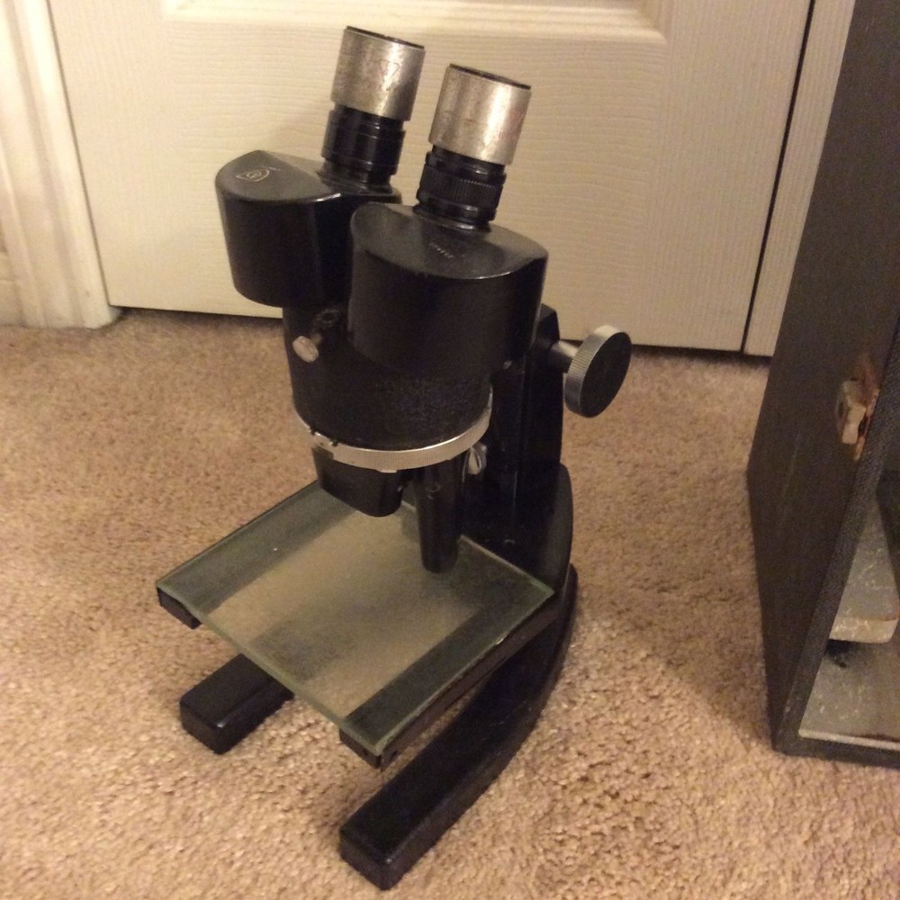 American Optical Company Vintage Microscope w/case