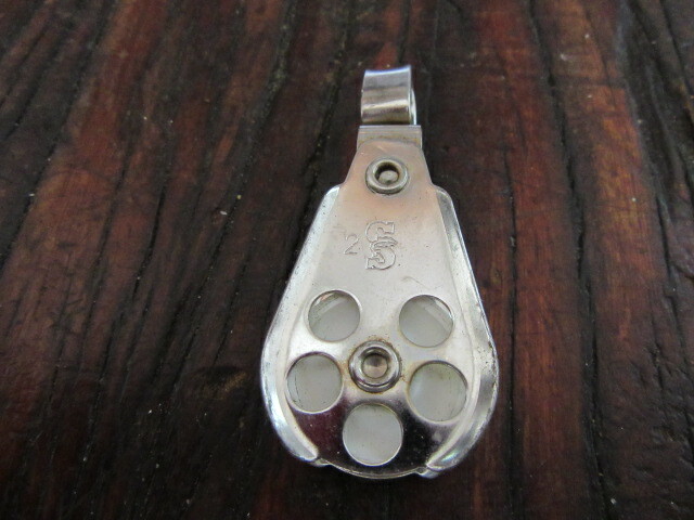 Schaefer 2 Series Single Block   27mm  Max Line 5/16"