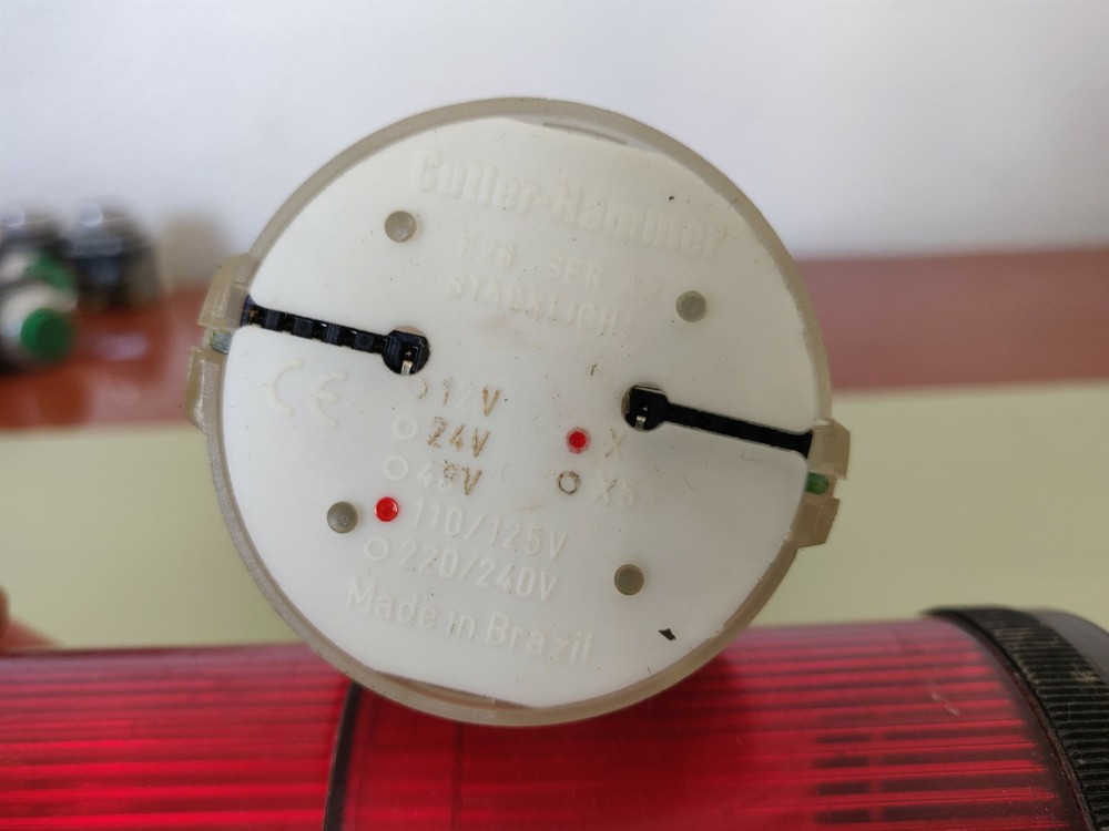 Cutler-Hammer Red Stacklight E26BL Base + E26 Bulb Xenon Flashing 110/125V