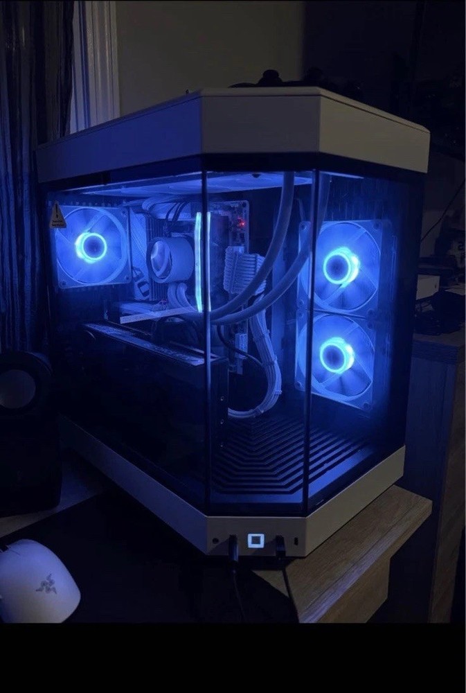 HYTE Y60 PC Computer Case - Panda Colorway