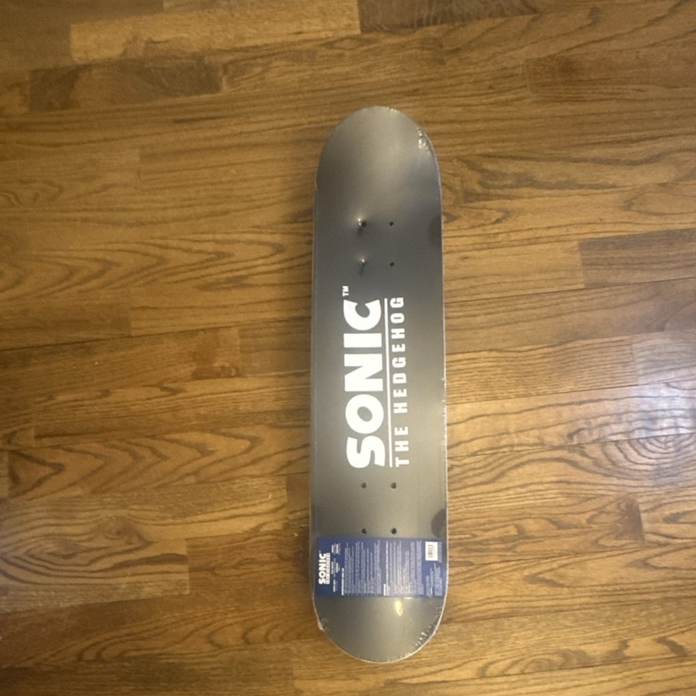 New with wrapping Sonic The Hedgehog Complete Skateboard