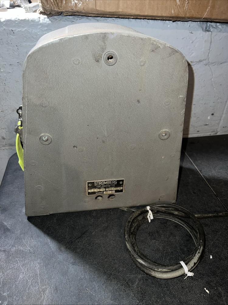 Vintage Stromberg Time clock With Keys WORKS