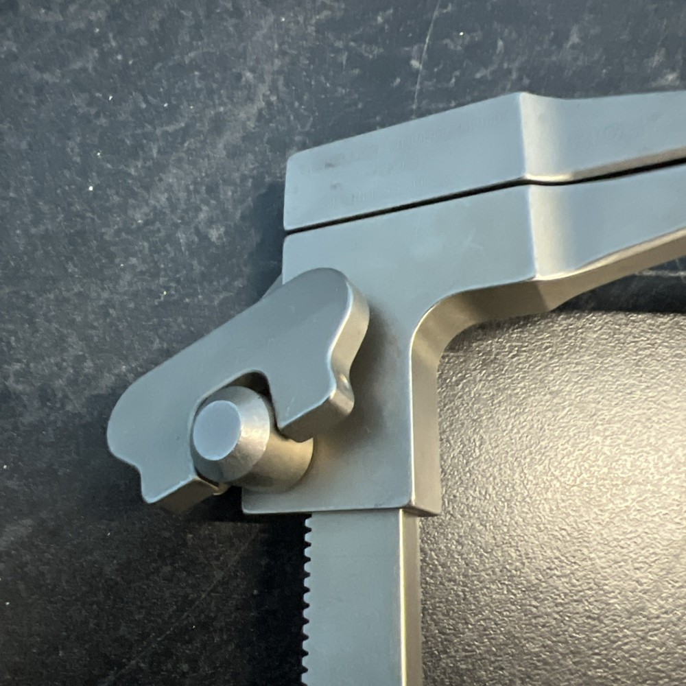 (RIGHT) V. Mueller S-0087 Shadow-Line Distractor