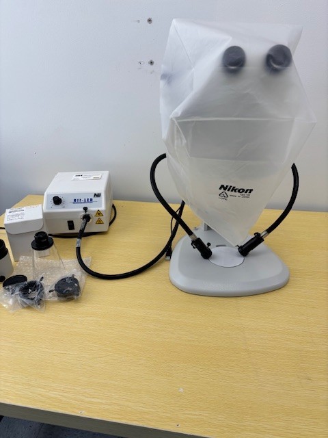 Nikon Microscope with LED Illuminator and MoticamX