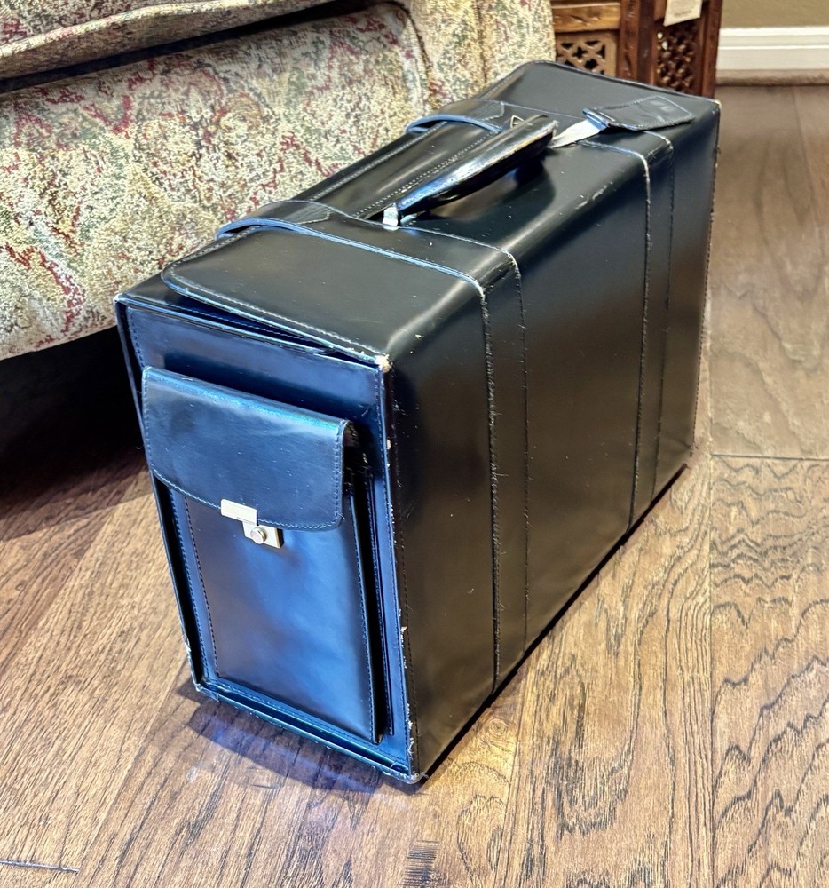 VINTAGE BLACK PILOTS BRIEF CASE