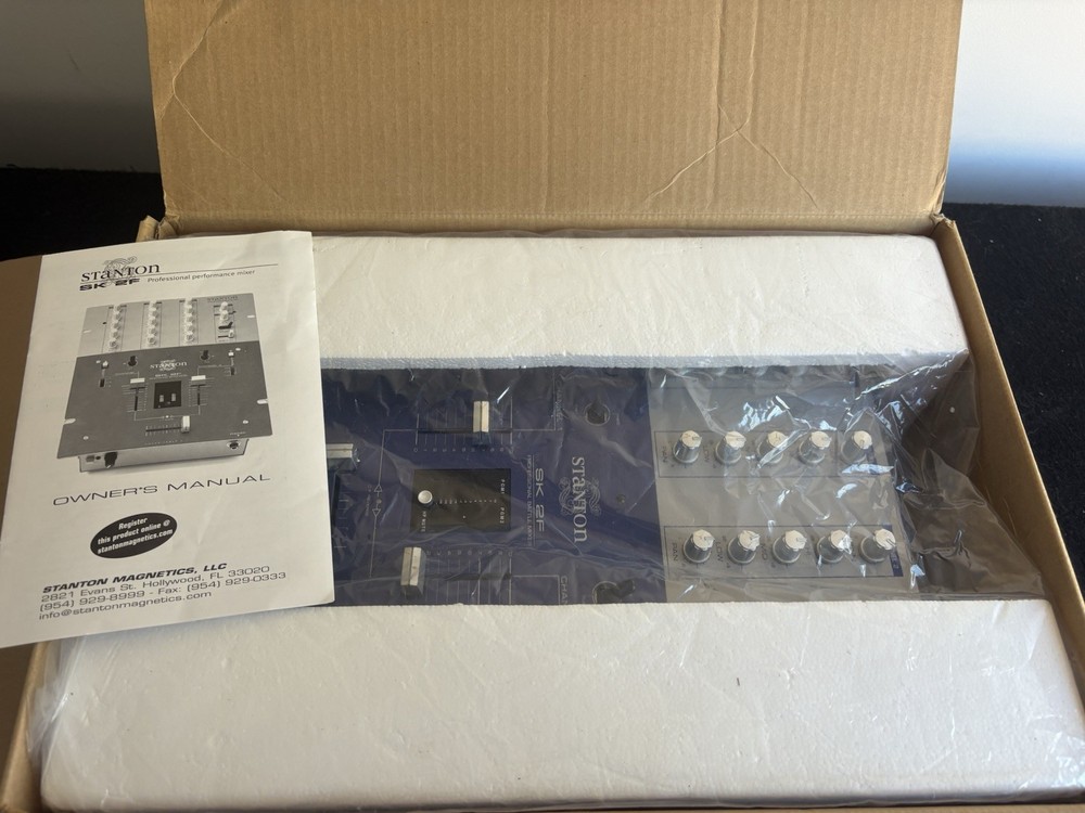 Stanton SK 2F Battle Mixer