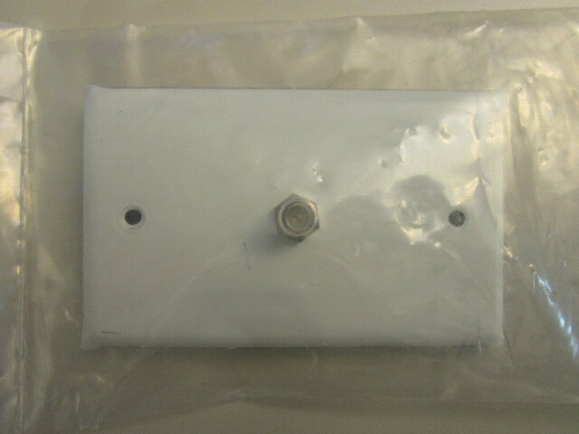 F Antenna Fitting wall plate. FIVE IN A PACK
