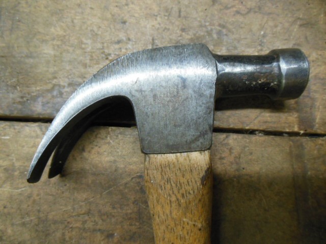 vintage True Temper light duty 8oz curve claw hammer old carpenter tool