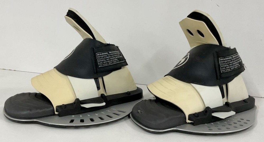 Two Wakeboarding Boots Bindings Molded Technology Uroflex